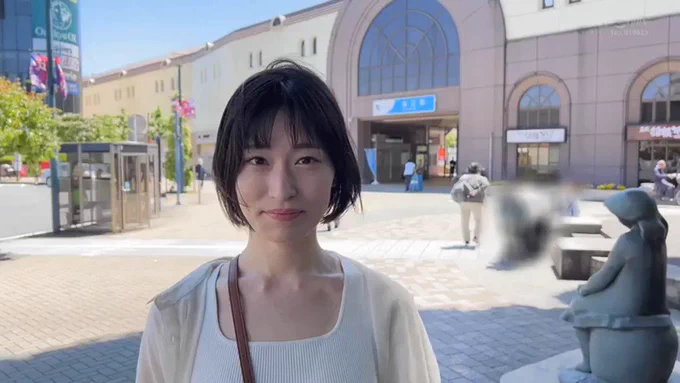 天才的エロさ。クールに見えてよく笑うハニカミ笑顔の高身長女子。綾瀬天 AV DEBUT