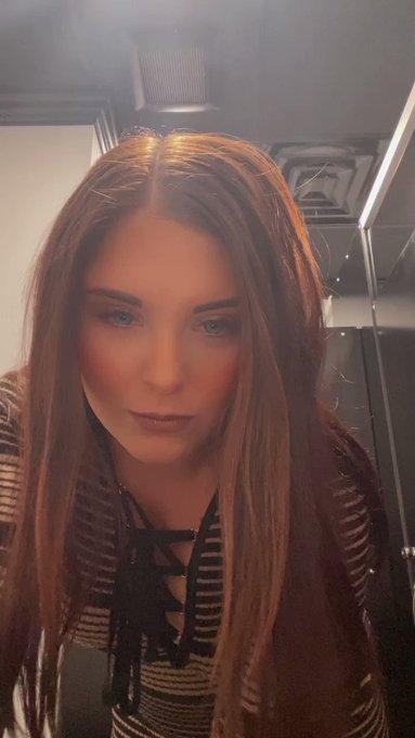 #RETWEET if you&rsquo;d play with me😈 comment what you&rsquo;d to do to me 😍 https://t.co/jWkNrvmcnw<a href="/tag/retweet"class="tags">#RETWEET</a>