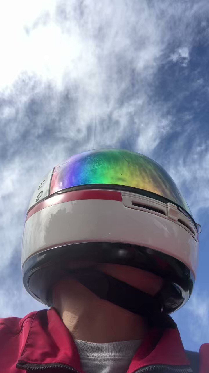 これを見た人は貴方のヘルメットを見せて下さい - Cerca / X