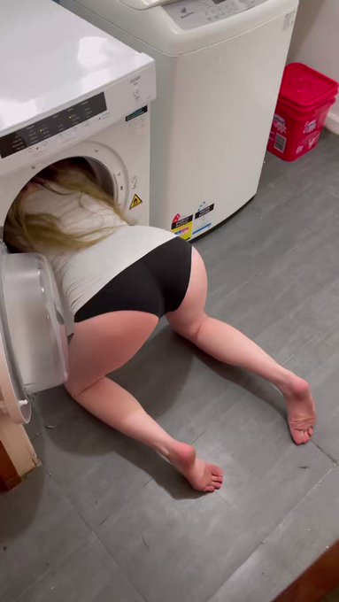 Oh no step bro 🫣🫣🫣 https://t.co/FIpZaeFnD9<a href="/tag/tittytuesday"class="tags"><span>#tittytuesday</span></a>