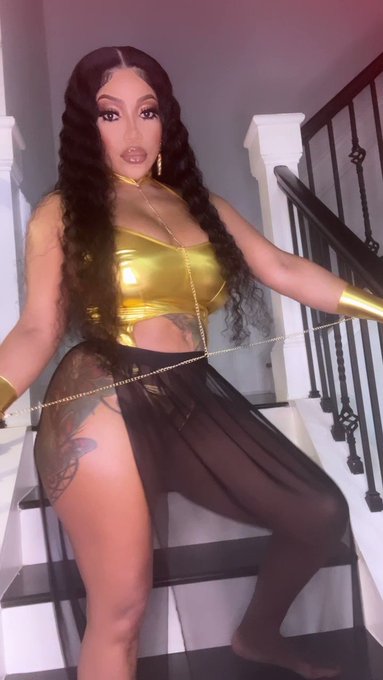 I live on Onlyfans now so click the link in my bio 😘😘😘 https://t.co/HCs4Wb9Zj7