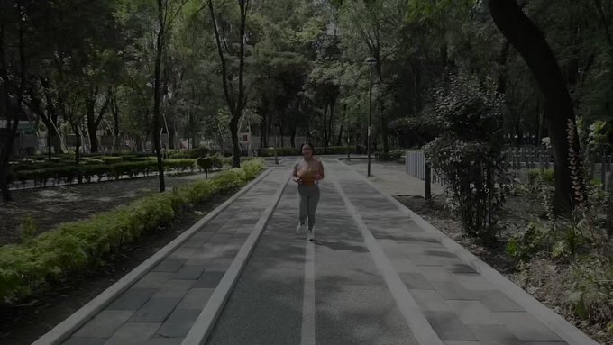 #AquilesBaezta NUEVA ESCENA con @ElizabethLaraof!! 😲🔥  #TrotandoAndo viendo mi celular hasta que…🍈🍈  ¿QUÉ<a href="/tag/aquilesbaezta"class="tags">&#35;AquilesBaezta</a><a class="tags" target="_blank" title="On Twitter" href="/?out=eyJ0eXAiOiJKV1QiLCJhbGciOiJIUzUxMiJ9.eyJpYXQiOjE3MjA5NzEzNTEsImlzcyI6InR3cG9ybnN0YXJzLmNvbSIsIm5iZiI6MTcyMDk3MTM1MSwiZXhwIjoxNzUyNTA3MzUxLCJyZWRpcmVjdF91cmwiOiJodHRwczovL3R3aXR0ZXIuY29tL0VsaXphYmV0aExhcmFvZiJ9.yMLKI2GK3_YqKnLygolkD0eI2_qL5JreC7X4786wBvsbrftqOTbz9CFaEiYyE4TPdnUxAgMvbx8JMfoL4SdHaQ">&#64;ElizabethLaraof</a><a href="/tag/cdmx"class="tags"><span>&#35;cdmx</span></a><a href="/tag/tetonas"class="tags"><span>&#35;tetonas</span></a><a href="/tag/creadoresdecontenido"class="tags"><span>&#35;creadoresdecontenido</span></a><a href="/tag/aquilesbaeztaproducciones"class="tags"><span>&#35;aquilesbaeztaproducciones</span></a>