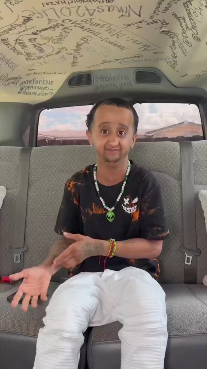 Backonfigg on X: Joe Smiths wife pulls up to the fan bus for Baby Alien  👽 t.coUpF3JtkXHJ  X