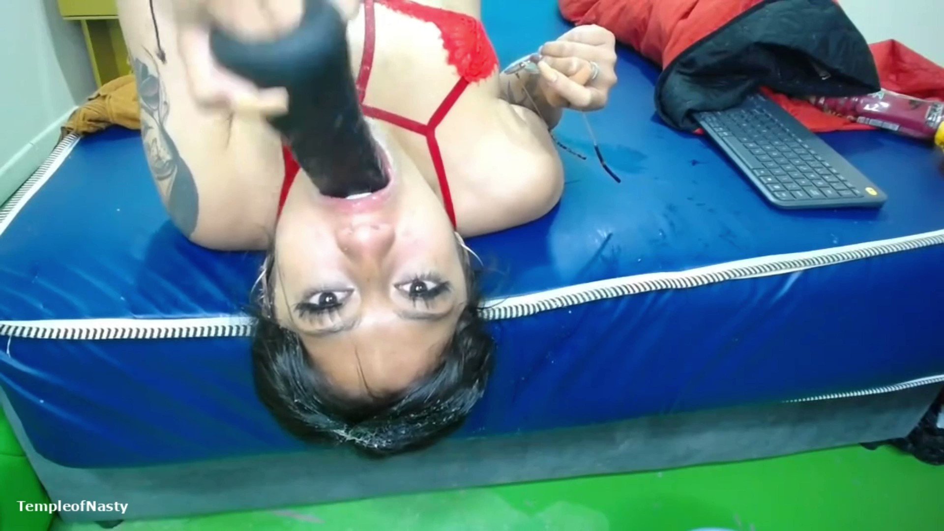 Solely Filth 🍉 ⚠️ 💦🤮 🔴🖤🟢 on X: 🤮 t.co30qojph0uF  X