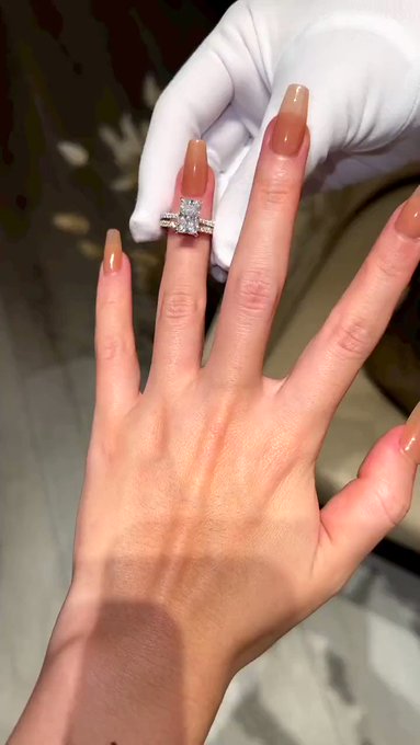 What&rsquo;s your favorite Diamond shape https://t.co/gbUXkS3mGK