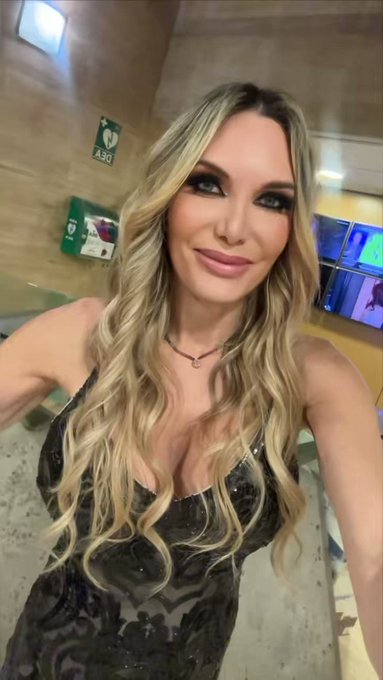 Hola para Salvar a Michael : Expulsar uno de los otros en la App @miteleonline  https://t.co/cBXvouyBsj<a href="/tag/ghvip19n"class="tags"><span>#ghvip19n</span></a>