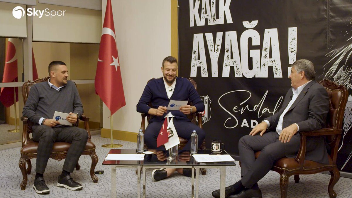 Beşiktaş Emlakjet on X: 𝟭𝟬.𝟬𝟬𝟬 𝗕𝗶𝗹𝗲𝘁! 🦅 Beşiktaş Emlakjet Takımımızın, Sinan Erdem Spor Salonu'nda Fenerbahçe Beko ile karşılaşacağı maç için satılan bilet sayısı henüz 48 saat olmadan 𝟭𝟬.𝟬𝟬𝟬 adedine ulaştı. 🔥 Büyük