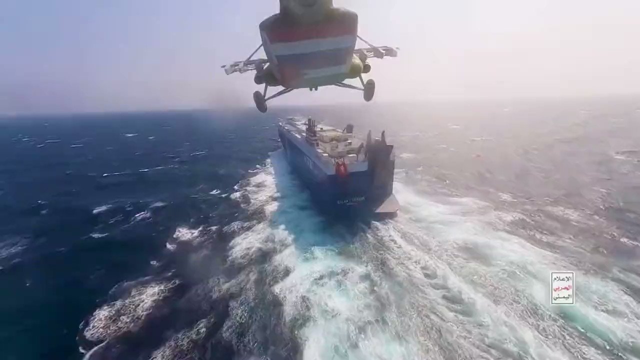 [分享] 葉門胡塞組織攻佔民船影片