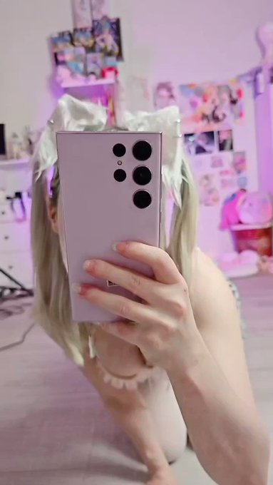 Uwu boobs https://t.co/kVYahLf734<a href="/tag/catgirl"class="tags"><span>#catgirl</span></a><a href="/tag/egirl"class="tags"><span>#egirl</span></a>