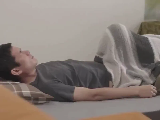 桃乃木かな 「お口だけじゃ満足できないから、続きはホテル行こ？」 呼べば即舐め！ いつでもどこでも咥えて勃たせてくれる、絶倫フェラチオふれんど。 車で。 台所で。 残業中に。 寝起きで。 …全部お口で。 フェラでギリまで高まったチンポのピストンは、凄絶…！