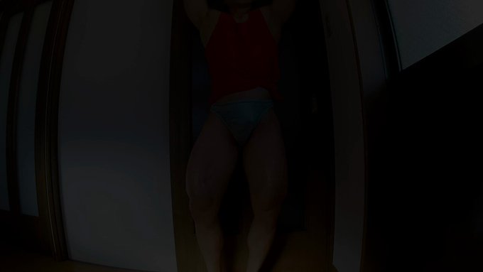 尿意が限界のデカチンマッチョが立ったまま両手を拘束され身動きが取れない！ 「トイレに行かせてください」と懇願するもなすすべなくゆっくりとパンティに広がっていくシミ... そして最後には・・・🫣///  フルバージョンはonlyfansにて限定公開中です！👇 https://t<a href="/tag/muscle"class="tags"><span>#muscle</span></a><a href="/tag/gay"class="tags"><span>#gay</span></a><a href="/tag/%E8%A3%8F%E5%9E%A2"class="tags"><span>#裏垢</span></a>