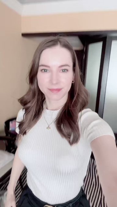 Another new character reveal for my 2024 Cosplay Calendar 🤭 Welcome Makima as Miss October 🐶⛓️  Link