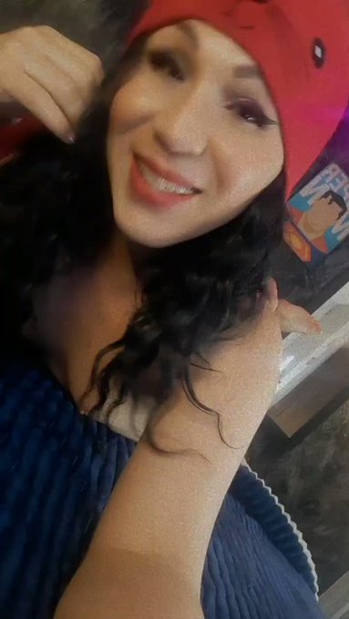 En esta pose , solo haces falta tu sobre mi ... Alg&uacute;n voluntario?  In this pose, all you need is you<a href="/tag/stripchat"class="tags"><span>#stripchat</span></a><a href="/tag/stripchatlive"class="tags"><span>#stripchatlive</span></a>