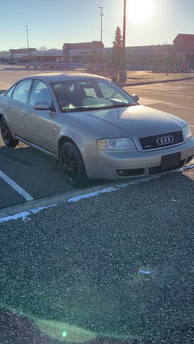 Painted half of my rims! #carprojects #audi #a6 https://t.co/GTkN4aYt5E<a href="/tag/carprojects"class="tags">#carprojects</a><a href="/tag/audi"class="tags">#audi</a><a href="/tag/a6"class="tags">#a6</a>