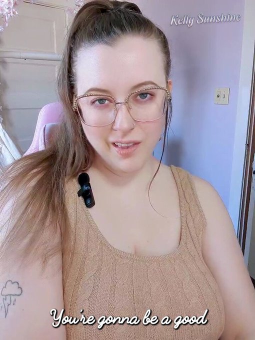 You're gonna be a good little  😭 BETA LOSER 😵 for Goddess today.  💥It's easy... TRIBUTE. 💸 $impCollector