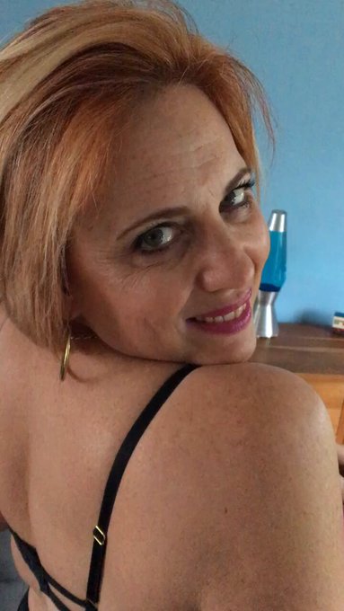 So many straps&hellip;.. https://t.co/NCKCcQ4qab<a href="/tag/black"class="tags"><span>#black</span></a><a href="/tag/stockings"class="tags"><span>#stockings</span></a><a href="/tag/heels"class="tags"><span>#heels</span></a><a href="/tag/wetlook"class="tags"><span>#wetlook</span></a>