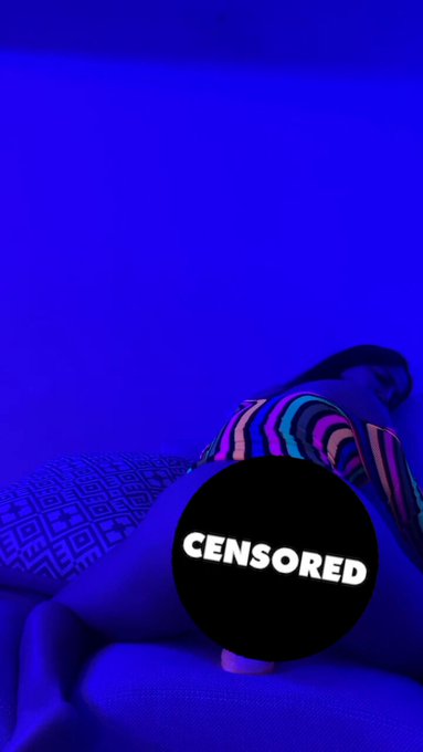 Si quieres ver el video completo y sin censura suscríbete a onlyfans ??????? https://t.co/Mp31tWeFwM