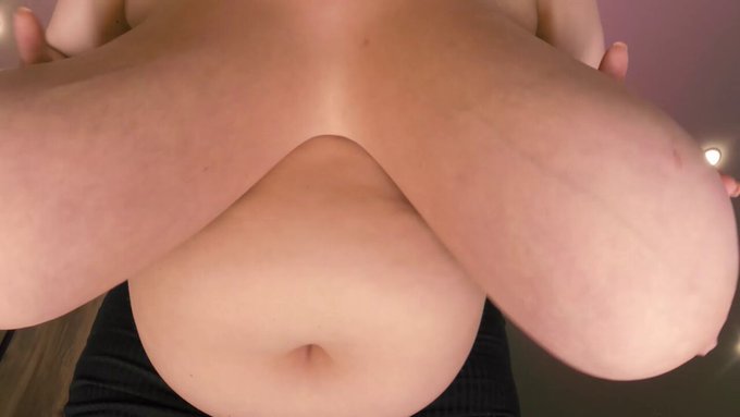 Turn the volume up to full and enjoy the sounds of my tits!😍🔥 FULL VIDEO WATCH HERE https://t.co/NooMcTaRbZ<a href="/tag/xhamster"class="tags"><span>&#35;xhamster</span></a>