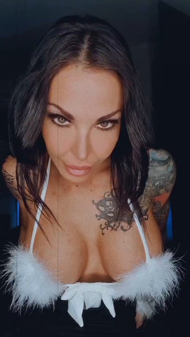 ❄️💙🤍❄️ https://t.co/rXhOOditvm