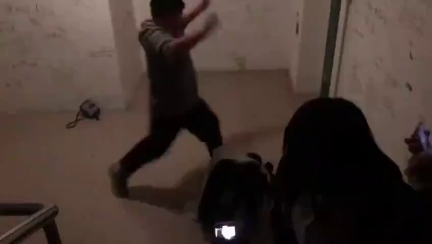霸凌女同网调    