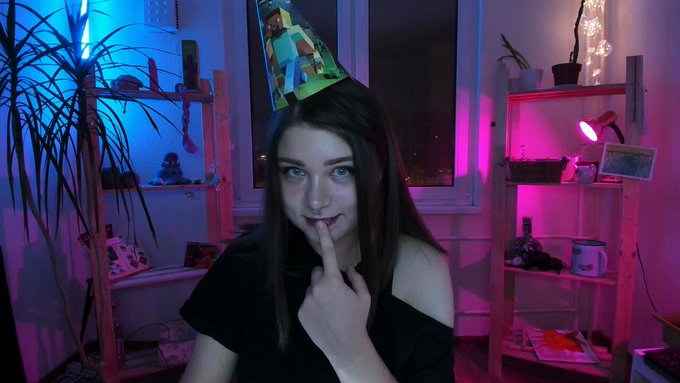 Happy birthday me!  Come to say hi &mdash; https://t.co/I4WhWTyVlC https://t.co/baoV8xFF8o<a href="/tag/chaturbate"class="tags"><span>#chaturbate</span></a>