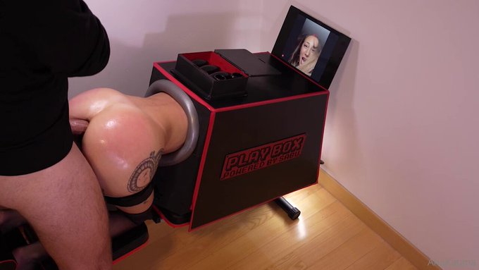 PlayBox: Painal!

Subscribe to my OF today and DM me 'PlayBox' for the full video! https://t.co/2mIg