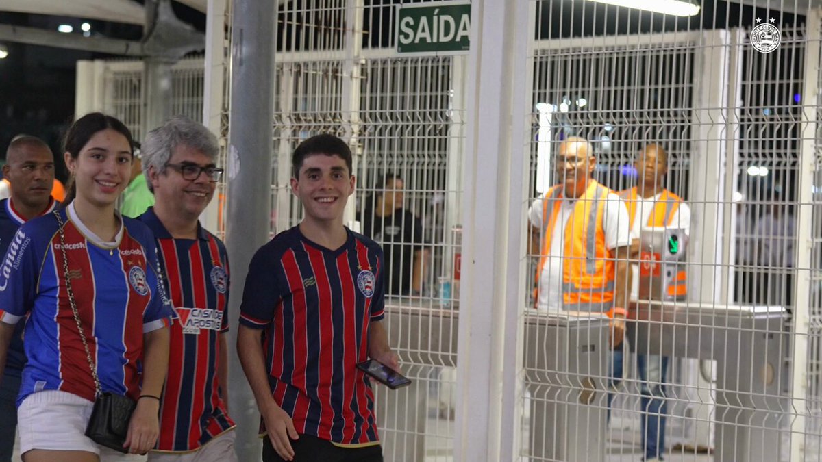 Alex Rangel on X: Bayern Munich assumindo o controle acionário do Racing do Uruguai No futebol, tal como nos demais setores da economia, ou vc cresce e compraou um dia será comprado! /