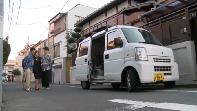 あれは事故だった。 と言うよりも正当防衛だった。 ある日突然通り魔に襲われて振り切って逃げただけだった…。 しかし、相手は完全に逆恨み。 突然、横付けされた車に乗せられた…。 着いた先で通り魔本人とその仲間が私のカラダで復讐を果たすため何度も何度も弄んだ…。