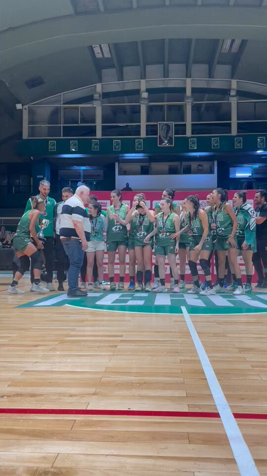 Ferro Carril Oeste Basquet - 🏀Se viene el encuentro anual de Minis en Ferro🚂💚 #SOMOSFERRO #LACATEDRALDELBASQUET Seguimos en nuestras redes sociales: facebook/twitter/Instagram 💚 @ferrobasquetok 💚 ¡Vamos #Oeste! 💚🏀 #Ferro #LaCatedralDelBasquet