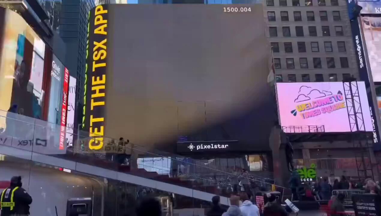 buried on X: Somebody bought a ad screen in time square for Toshiro's  Birthday @Hitsuran99 https://t.co/JRs3qnueTY / X