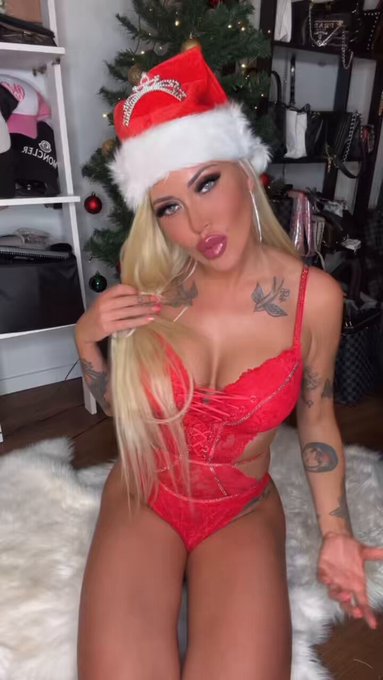 Babyy!! 💋❄️ Subscribe My Annual Santa Bay Xmas Calendar 💋❄️💗 At 24 days calendar there will be opening<a href="/tag/porn"class="tags"><span>#porn</span></a><a href="/tag/onlyfans"class="tags"><span>#onlyfans</span></a><a href="/tag/onlyfanscreator"class="tags"><span>#onlyfanscreator</span></a>
