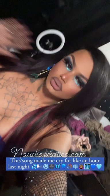 A Siren &amp; Her Scales 🩵🧜🏽&zwj;♀️💙 https://t.co/IXVSLCbZ7O #style #aesthetic #trans #transgender #transsexual<a href="/tag/lgbt"class="tags"><span>#lgbt</span></a><a href="/tag/eyes"class="tags"><span>#eyes</span></a><a href="/tag/hair"class="tags"><span>#hair</span></a><a href="/tag/music"class="tags"><span>#music</span></a><a href="/tag/beauty"class="tags"><span>#beauty</span></a><a href="/tag/makeup"class="tags"><span>#makeup</span></a><a href="/tag/style"class="tags"><span>#style</span></a>