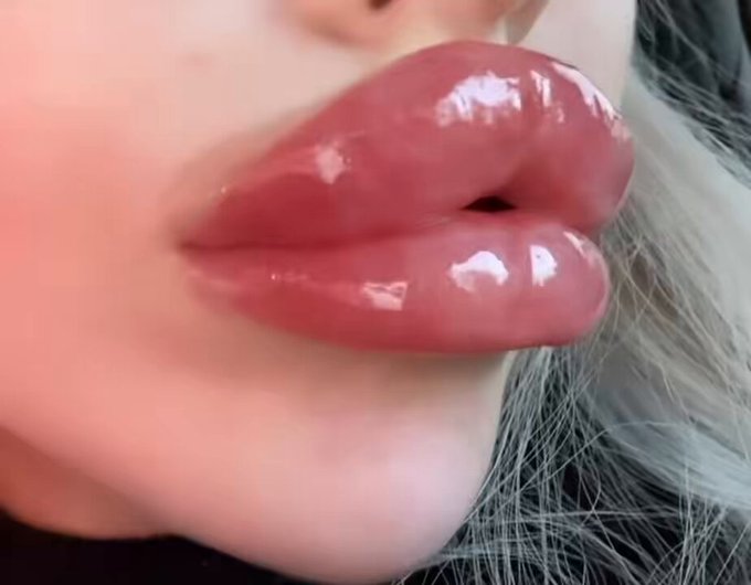 Obsessed with my big dick sucking lips 💦💕👄💉  Who&rsquo;s gonna reimburse me?   &bull; cashpig &bull; paypig &bull; findom