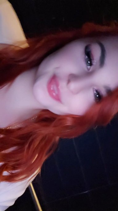 Are you ready for my live stream at 7pm!?!?! ??  go here ➡️https://t.co/bOLjEqnO4U https://t.co/Su7N