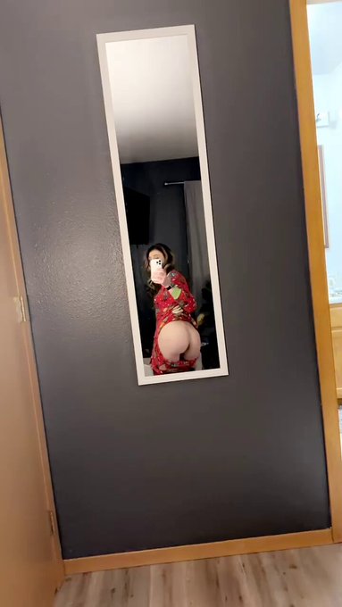 RT if you want me as your Christmas present.  Maybe I&rsquo;ll lick your candy cane! https://t.co/SYnqUiTQ<a href="/tag/sexy"class="tags"><span>#sexy</span></a><a href="/tag/nude"class="tags"><span>#nude</span></a><a href="/tag/ass"class="tags"><span>#ass</span></a><a href="/tag/horny"class="tags"><span>#horny</span></a><a href="/tag/pussy"class="tags"><span>#pussy</span></a><a href="/tag/braless"class="tags"><span>#braless</span></a><a href="/tag/thong"class="tags"><span>#thong</span></a>