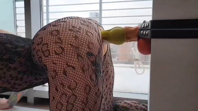 I'm on Santa's naughty list 😏 💦 https://t.co/KQxgnCAKb4 https://t.co/RNdPVE5Iha