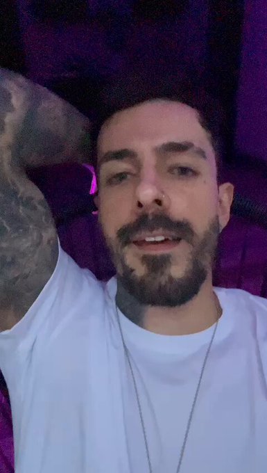 Feliz navidad 🎄 https://t.co/GY8ndRgun9<a href="/tag/lucymendez"class="tags"><span>#lucymendez</span></a>