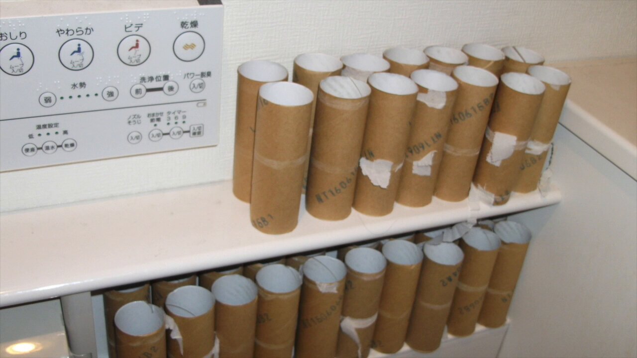 大掃除のため色々売っていきます⭐︎ Amazon | 掃除機 サイクロン コードレス サーチライト付き