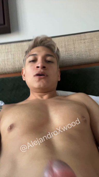 Watch me shoot a big load after jerking off all day ?. Like and rt if you want to get filled up ??? @alejandroxwood1

⁃10%