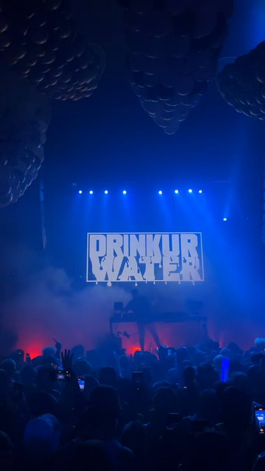 @ITSDRINKURWATER NYE 🍾🎊💧💦 @irispresents #BelieveMusicHall We always love it when Kevin comes back home<a class="tags" target="_blank" title="On Twitter" href="/?out=eyJ0eXAiOiJKV1QiLCJhbGciOiJIUzUxMiJ9.eyJpYXQiOjE3MzIzMjA5OTgsImlzcyI6InR3cG9ybnN0YXJzLmNvbSIsIm5iZiI6MTczMjMyMDk5OCwiZXhwIjoxNzYzODU2OTk4LCJyZWRpcmVjdF91cmwiOiJodHRwczovL3R3aXR0ZXIuY29tL0lUU0RSSU5LVVJXQVRFUiJ9.3gmk9NcXsAEwqhHTM0qQBCbC9J5wsis-u4_l2kjSmnu7Yd-HpF1Fw5AUjgRkHL_VlnXYw9os_cN5morGMV0o7A">&#64;ITSDRINKURWATER</a><a class="tags" target="_blank" title="On Twitter" href="/?out=eyJ0eXAiOiJKV1QiLCJhbGciOiJIUzUxMiJ9.eyJpYXQiOjE3MzIzMjA5OTgsImlzcyI6InR3cG9ybnN0YXJzLmNvbSIsIm5iZiI6MTczMjMyMDk5OCwiZXhwIjoxNzYzODU2OTk4LCJyZWRpcmVjdF91cmwiOiJodHRwczovL3R3aXR0ZXIuY29tL2lyaXNwcmVzZW50cyJ9.Q8Kg372_gNcfhd_5p47o33j-sN8-_HHVQhffwNB2B22dcmLvb3mexlKRz_R-1Zy6hYY4LYUhO6hq4F3h9_RaIQ">&#64;irispresents</a><a href="/tag/believemusichall"class="tags">&#35;BelieveMusicHall</a>