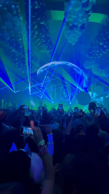 @ITSDRINKURWATER NYE 🍾🎊💧💦 @irispresents #BelieveMusicHall We always love it when Kevin comes back home<a class="tags" target="_blank" title="On Twitter" href="/?out=eyJ0eXAiOiJKV1QiLCJhbGciOiJIUzUxMiJ9.eyJpYXQiOjE3MzIzMjA5OTgsImlzcyI6InR3cG9ybnN0YXJzLmNvbSIsIm5iZiI6MTczMjMyMDk5OCwiZXhwIjoxNzYzODU2OTk4LCJyZWRpcmVjdF91cmwiOiJodHRwczovL3R3aXR0ZXIuY29tL0lUU0RSSU5LVVJXQVRFUiJ9.3gmk9NcXsAEwqhHTM0qQBCbC9J5wsis-u4_l2kjSmnu7Yd-HpF1Fw5AUjgRkHL_VlnXYw9os_cN5morGMV0o7A">&#64;ITSDRINKURWATER</a><a class="tags" target="_blank" title="On Twitter" href="/?out=eyJ0eXAiOiJKV1QiLCJhbGciOiJIUzUxMiJ9.eyJpYXQiOjE3MzIzMjA5OTgsImlzcyI6InR3cG9ybnN0YXJzLmNvbSIsIm5iZiI6MTczMjMyMDk5OCwiZXhwIjoxNzYzODU2OTk4LCJyZWRpcmVjdF91cmwiOiJodHRwczovL3R3aXR0ZXIuY29tL2lyaXNwcmVzZW50cyJ9.Q8Kg372_gNcfhd_5p47o33j-sN8-_HHVQhffwNB2B22dcmLvb3mexlKRz_R-1Zy6hYY4LYUhO6hq4F3h9_RaIQ">&#64;irispresents</a><a href="/tag/believemusichall"class="tags">&#35;BelieveMusicHall</a>