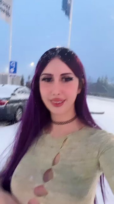 very snowy where i am lol https://t.co/bB31DSd6WR