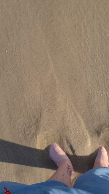 I Just posted a photoset of my feet on my of!! Check it out for early releases of my uploads, or check<a href="/tag/bts"class="tags"><span>#bts</span></a><a href="/tag/pool"class="tags"><span>#pool</span></a><a href="/tag/yardwork"class="tags"><span>#yardwork</span></a><a href="/tag/sweatyguy"class="tags"><span>#sweatyguy</span></a><a href="/tag/boyinnyoffic"class="tags"><span>#boyinnyoffic</span></a>