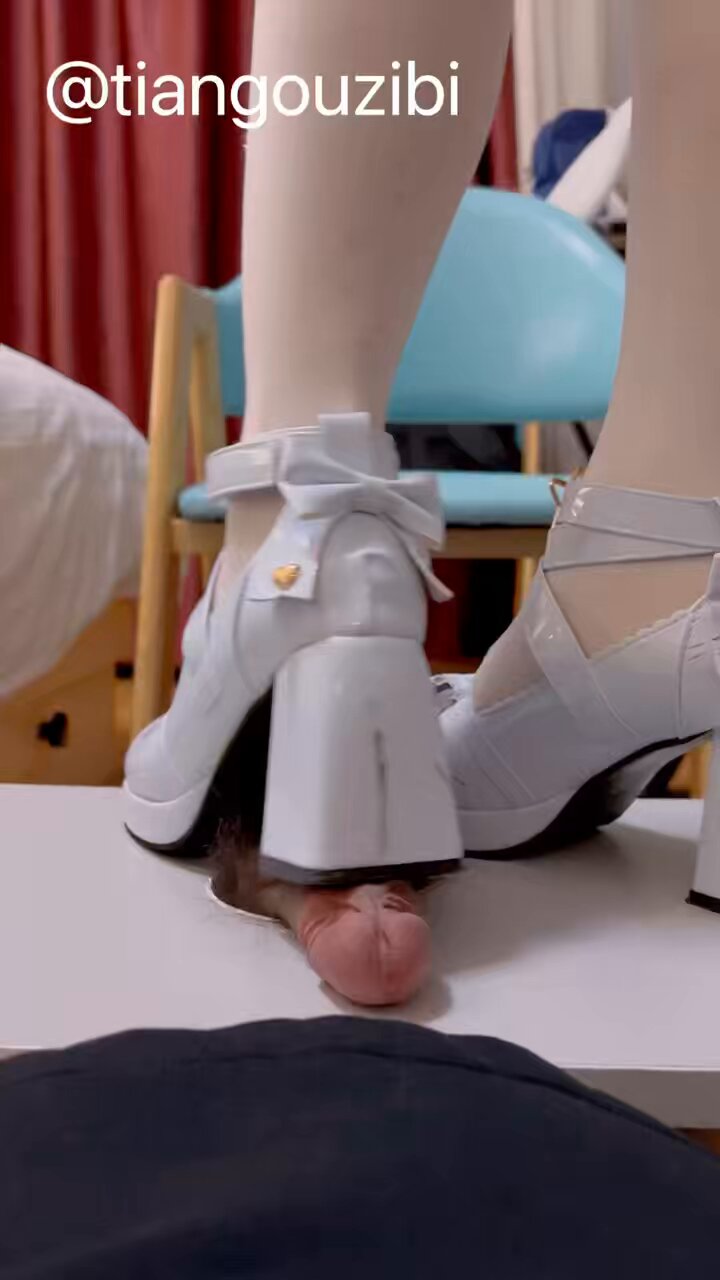 鞋交 