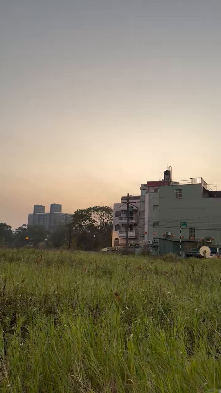 [問卦] 請教天空中的不明光點