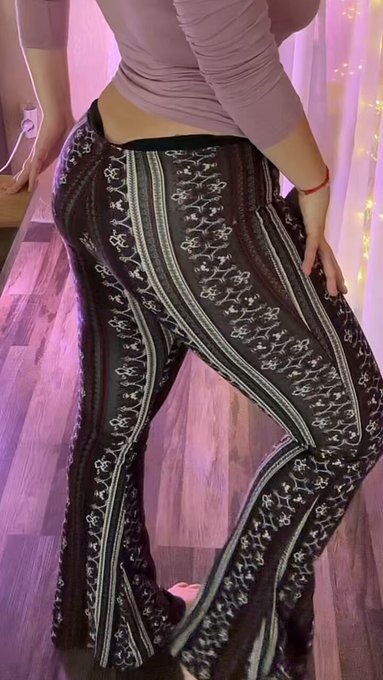 Guys! My main IG has been blocked, please support me by subscribing to my new IG account! I love you