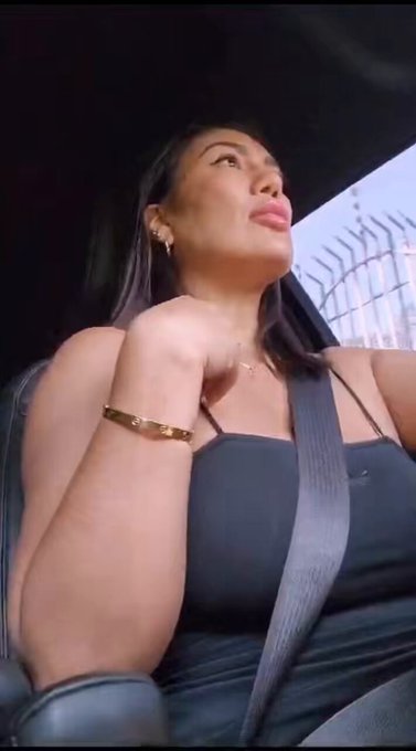 My naughty boys I have a new video in my car 💦  https://t.co/mv55bP4ai8 https://t.co/XOS56CLZc7<a href="/tag/nuevafotodeperfil"class="tags"><span>#nuevafotodeperfil</span></a>