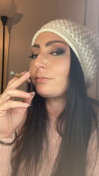 Stoner chicks are just hotter.. #stoner #WeedLovers #420babe #420goddess #stonerbabe @_StonersRUs_ @smoking_trap<a href="/tag/stoner"class="tags">#stoner</a><a href="/tag/weedlovers"class="tags">#WeedLovers</a><a href="/tag/stonerbabe"class="tags"><span>#stonerbabe</span></a><a href="/tag/420babe"class="tags"><span>#420babe</span></a><a href="/tag/420goddess"class="tags"><span>#420goddess</span></a>