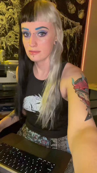 Tell me if you like it 🖤🖤🖤🖤 #sammiebeare #reels #fyp #music #lyrics #original #song #sing https://t.<a href="/tag/sammiebeare"class="tags">#sammiebeare</a><a href="/tag/reels"class="tags">#reels</a><a href="/tag/music"class="tags"><span>#music</span></a><a href="/tag/original"class="tags"><span>#original</span></a><a href="/tag/song"class="tags"><span>#song</span></a><a href="/tag/sing"class="tags"><span>#sing</span></a><a href="/tag/lyrics"class="tags"><span>#lyrics</span></a><a href="/tag/fyp"class="tags"><span>#fyp</span></a>