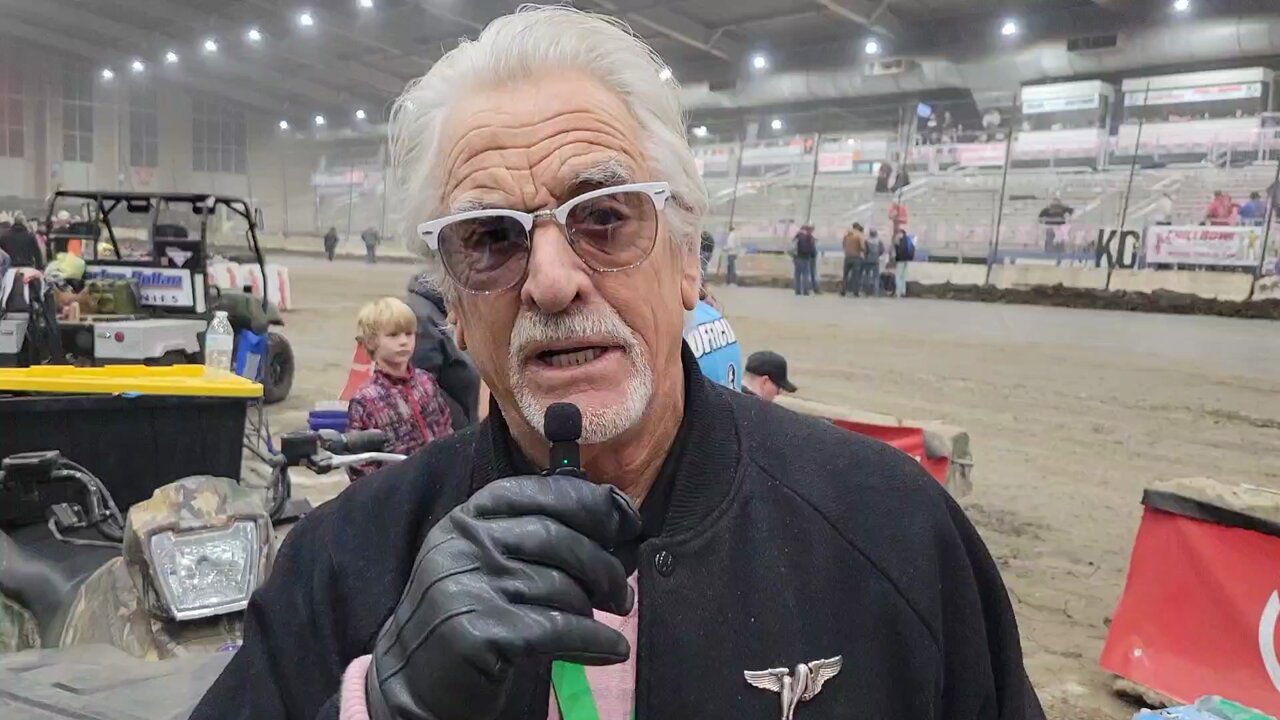 Always Race Day on X: "Former Storage Wars star, Barry Weiss has been  coming to the Chili Bowl Nationals for the past few years. We talked with  him about what makes the @
